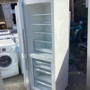 Fridge/Freezer – over 5 ft (2.A) – KGV33NW20G – Bosch / . / . / .