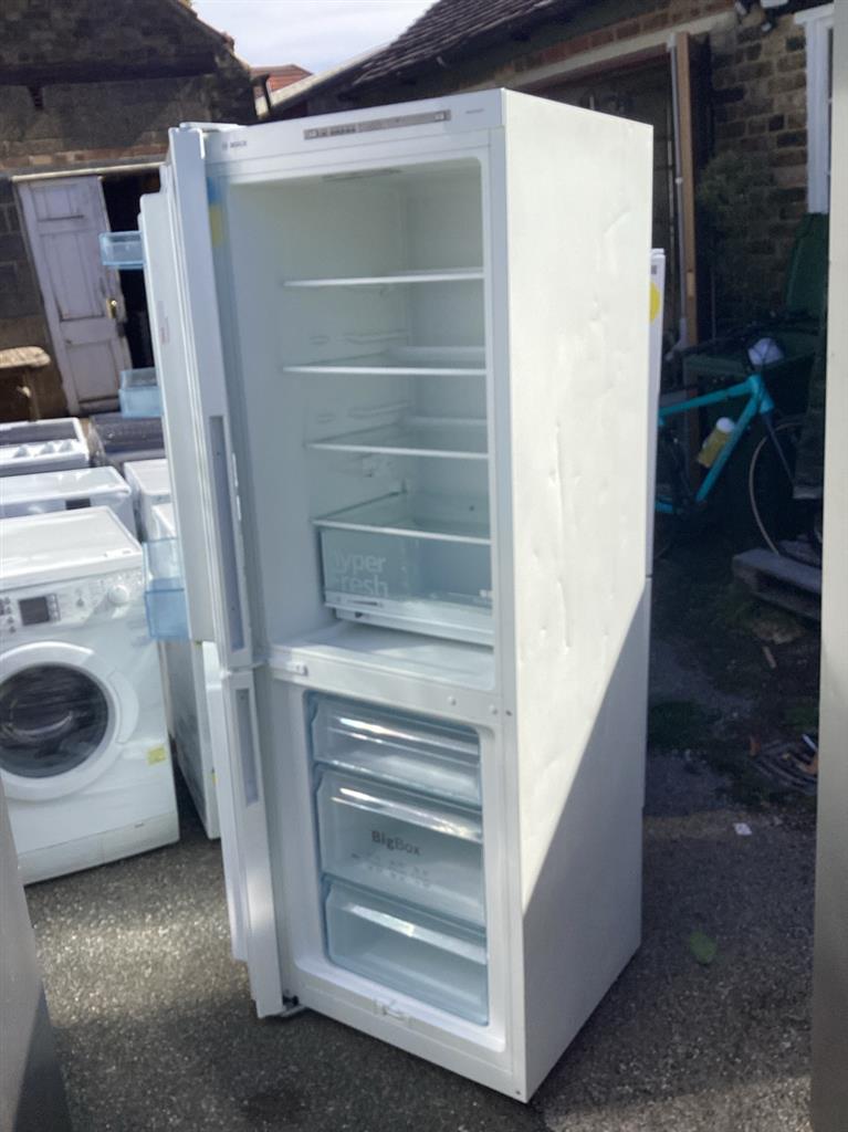 Fridge/Freezer - over 5 ft (2.A) - KGV33NW20G - Bosch / . / . / . - Image 2
