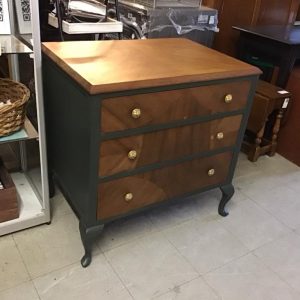 Chest Of Drawers Small (3 Drawers Or Fewer) – . / . / Wood / .