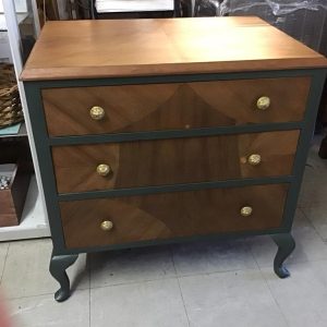 Chest Of Drawers Small (3 Drawers Or Fewer) – . / . / Wood / .