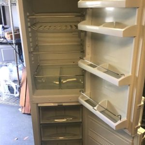 Fridge/Freezer – over 5 ft (2.A) – CUN3033