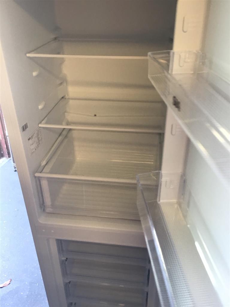 Fridge/Freezer - over 5 ft (3.A1) - SFF17654WE1 - Image 2