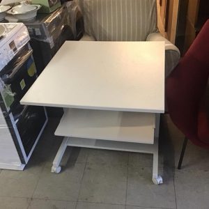 Desk Medium – . / Small / Wood / White