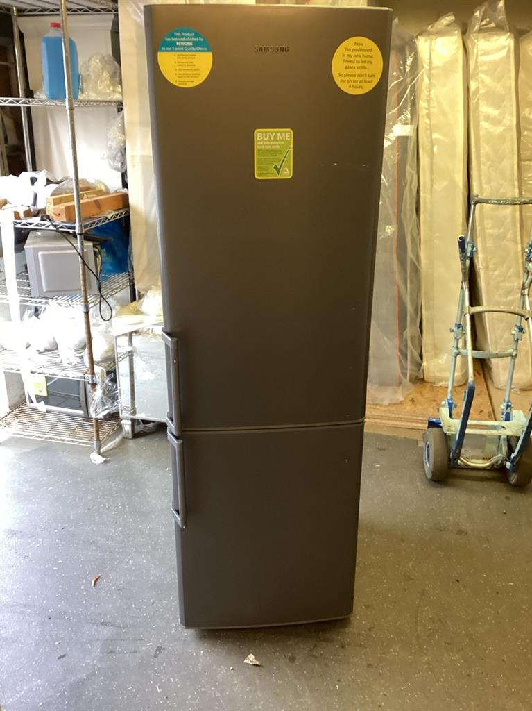 Fridge/Freezer - over 5 ft (2.A) - RL42LGMH - Samsung / . / . / .