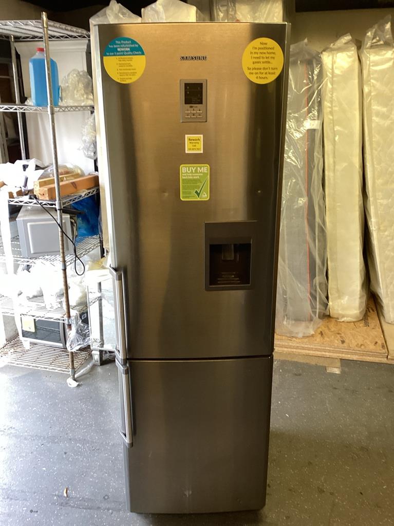 Fridge/Freezer - over 5 ft (2.A) - RL41WGIH - Samsung / . / . / .