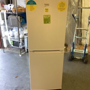 Fridge/Freezer – over 5 ft (2.A) – EFC51533W – Beko / . / . / .