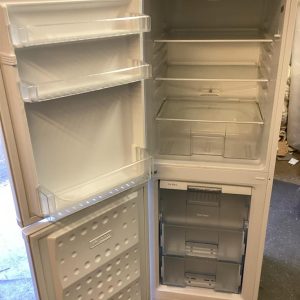 Fridge/Freezer – over 5 ft (2.A) – EFC51533W – Beko / . / . / .