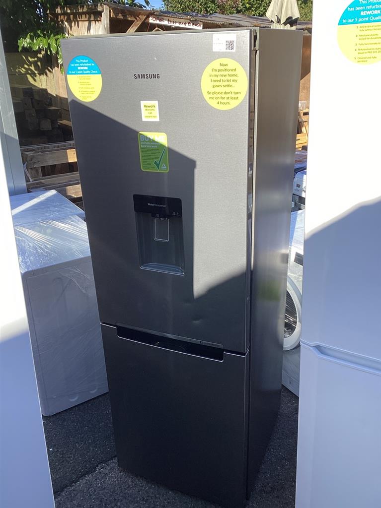 Fridge/Freezer - over 5 ft (2.A) - RB29FWRNDSA - Samsung / . / . / .
