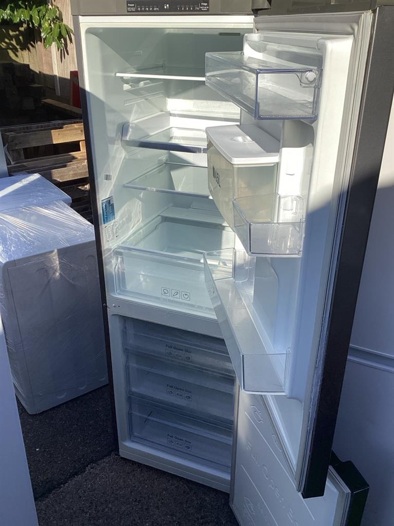 Fridge/Freezer - over 5 ft (2.A) - RB29FWRNDSA - Samsung / . / . / . - Image 2